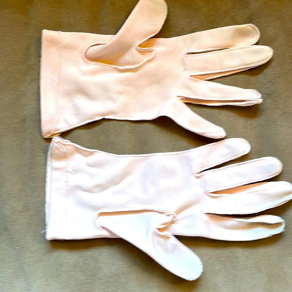 Vintage pale pink cotton‎ gloves